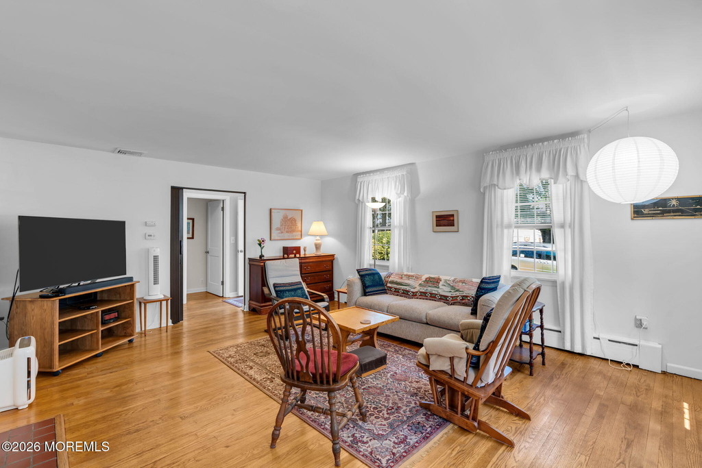 720 Crescent Place - Photo 4