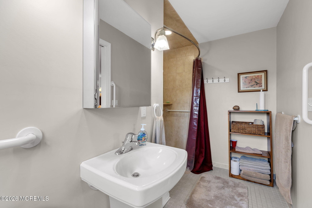 720 Crescent Place - Photo 25