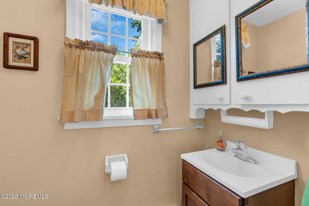 720 Crescent Place - Photo 42