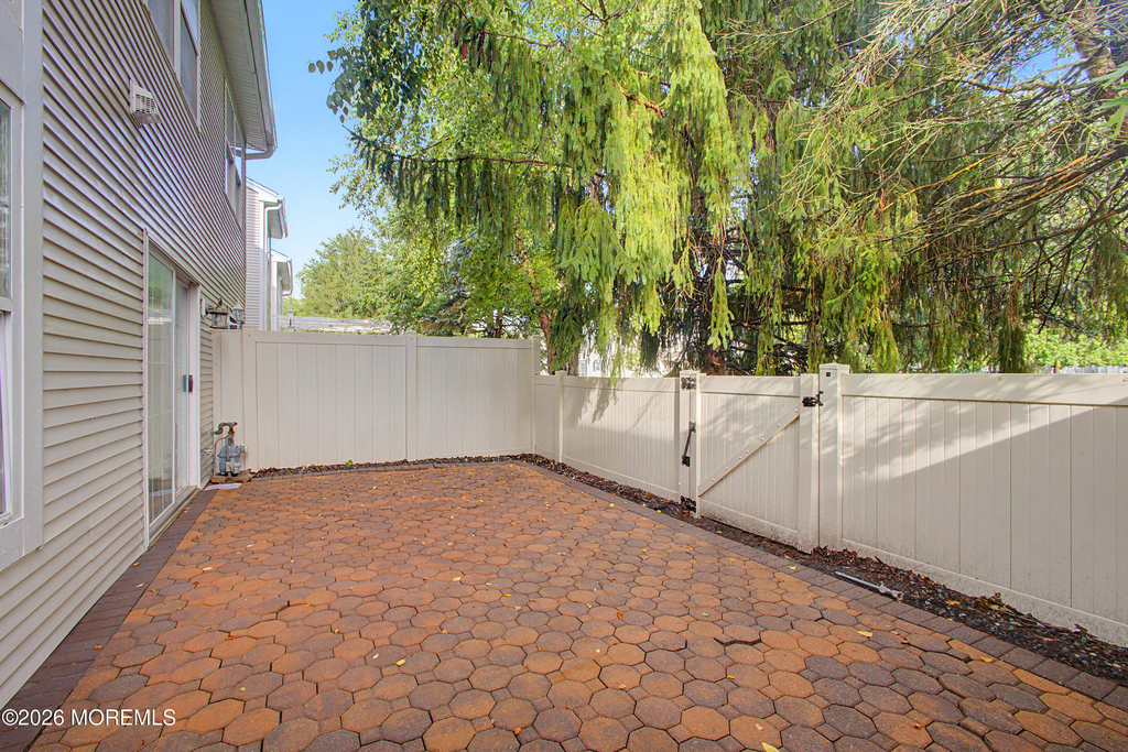 77 Picket Place - Photo 26