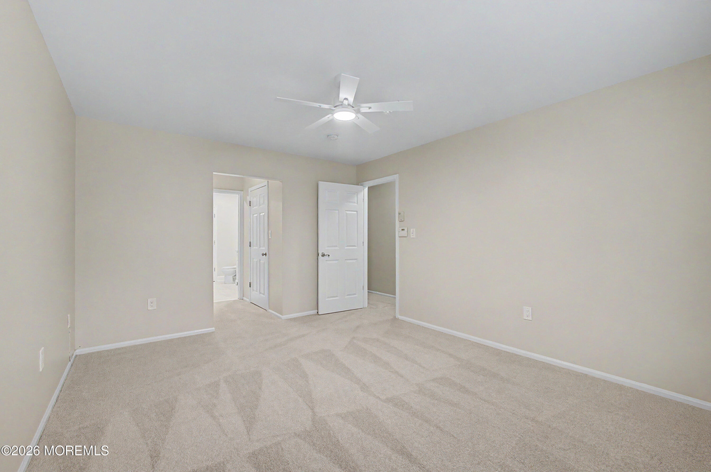 77 Picket Place - Photo 17
