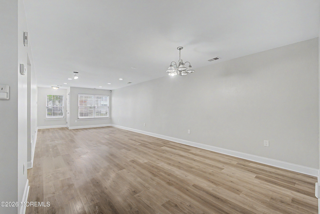 77 Picket Place - Photo 5