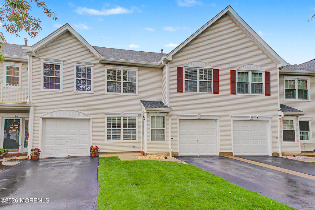 77 Picket Place - Photo 0
