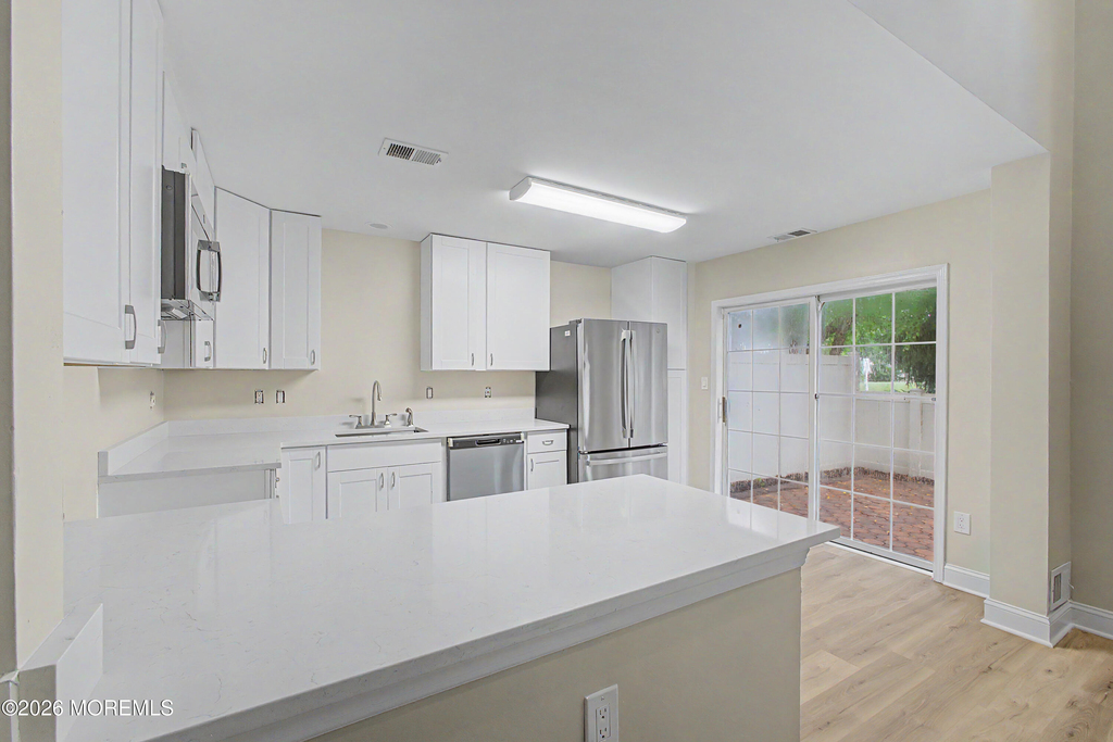 77 Picket Place - Photo 11