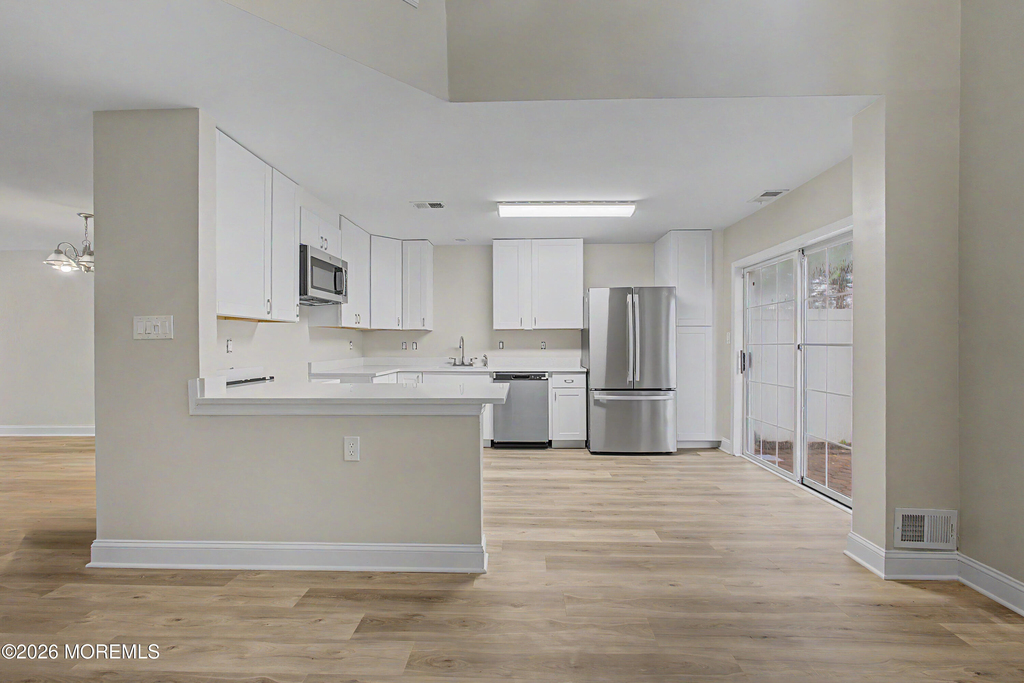 77 Picket Place - Photo 10
