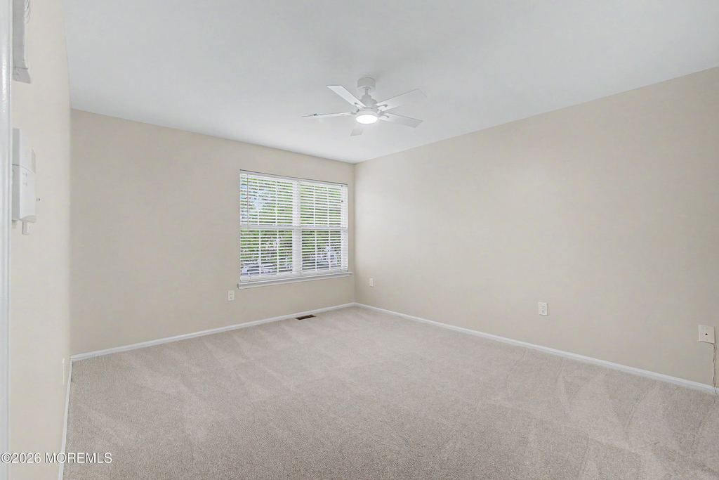 77 Picket Place - Photo 16