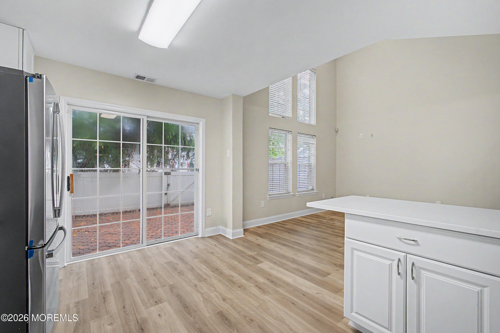 77 Picket Place - Photo 12