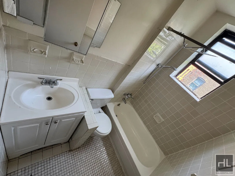 323a East 89 Street - Photo 2
