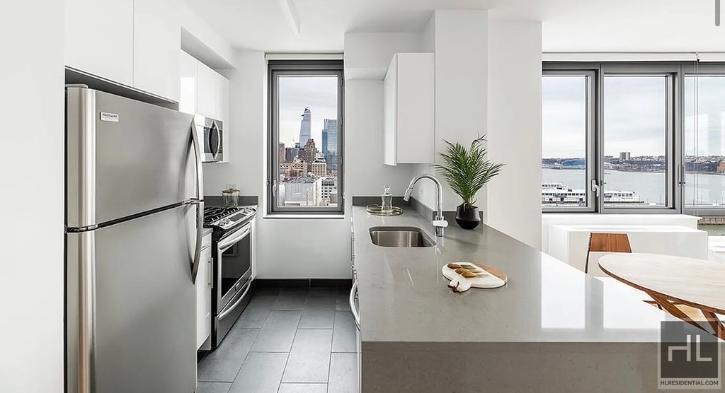 West 57th Street - Photo 6