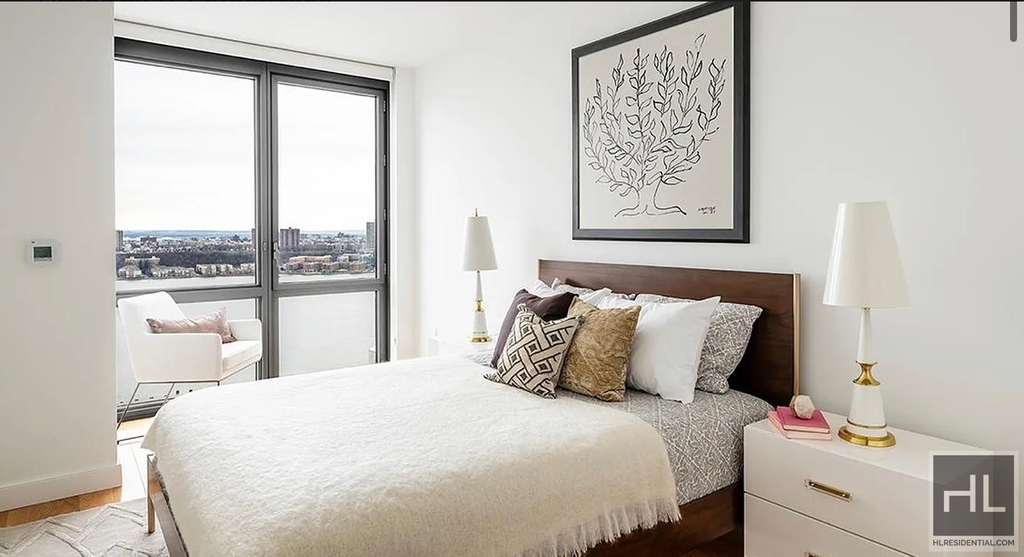 West 57th Street - Photo 4