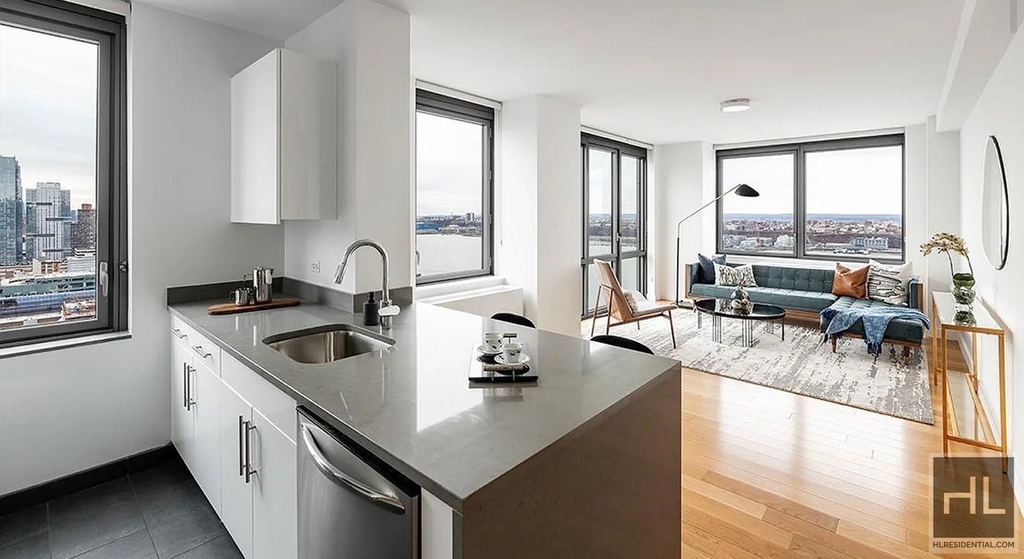 West 57th Street - Photo 5