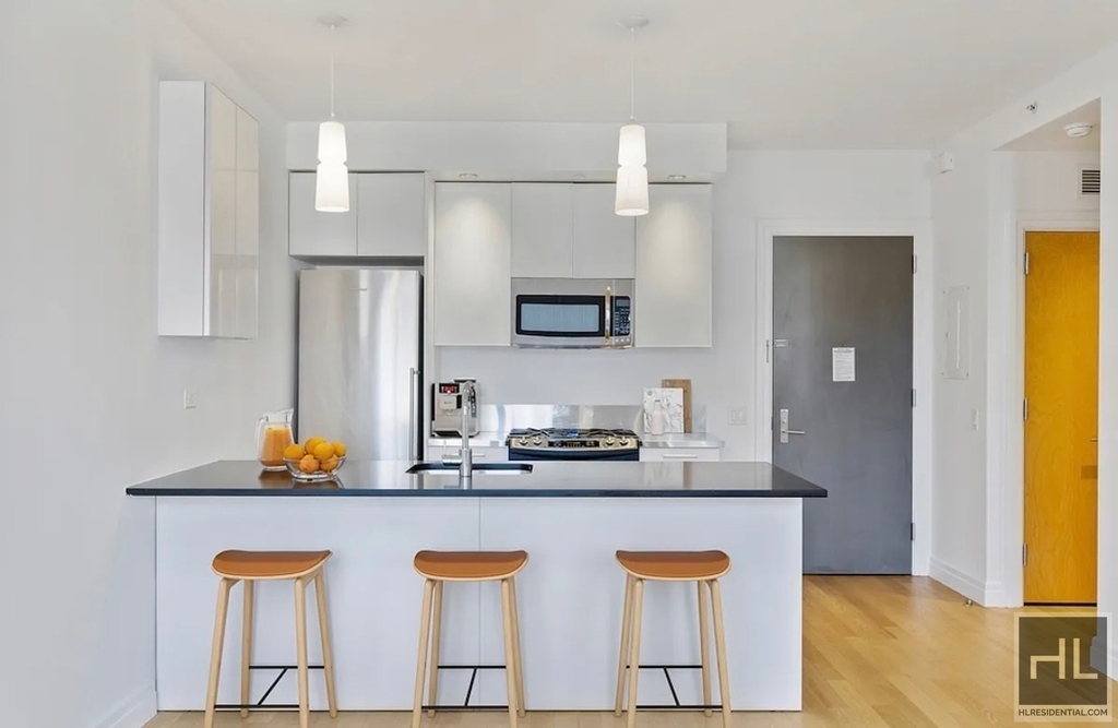 West 54th Street - Photo 2
