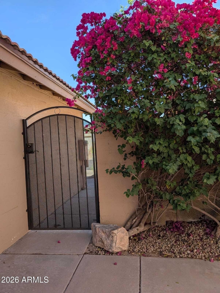 9223 S 45th Place - Photo 2