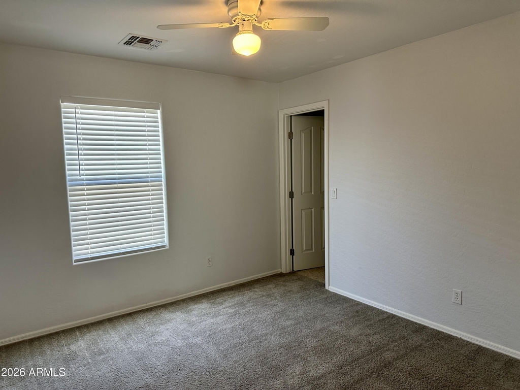 5809 E Hampton Avenue - Photo 9