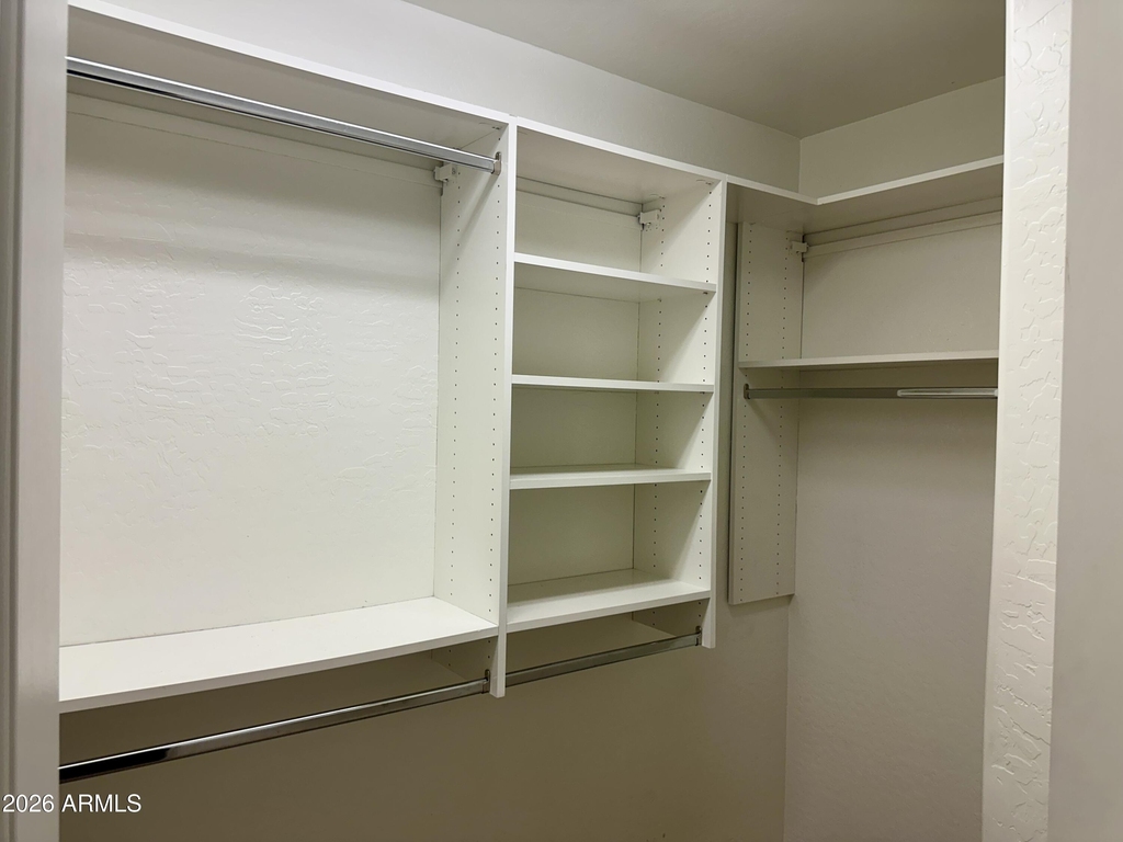 5809 E Hampton Avenue - Photo 11
