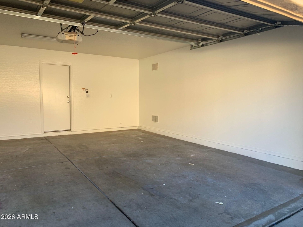 5809 E Hampton Avenue - Photo 16