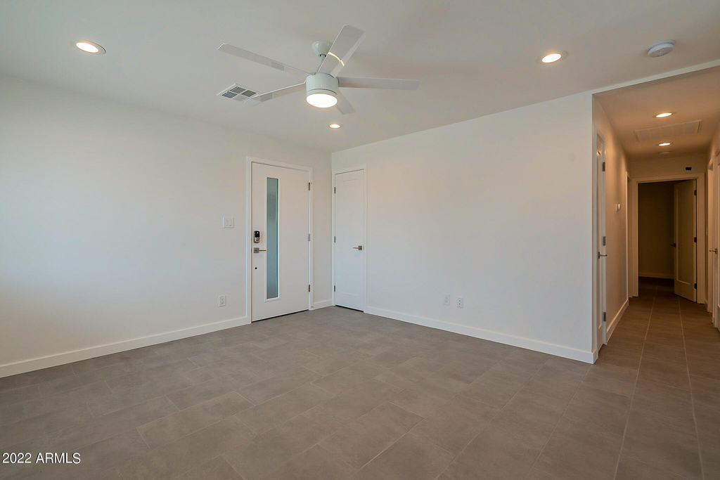 4639 N 12th Avenue - Photo 3
