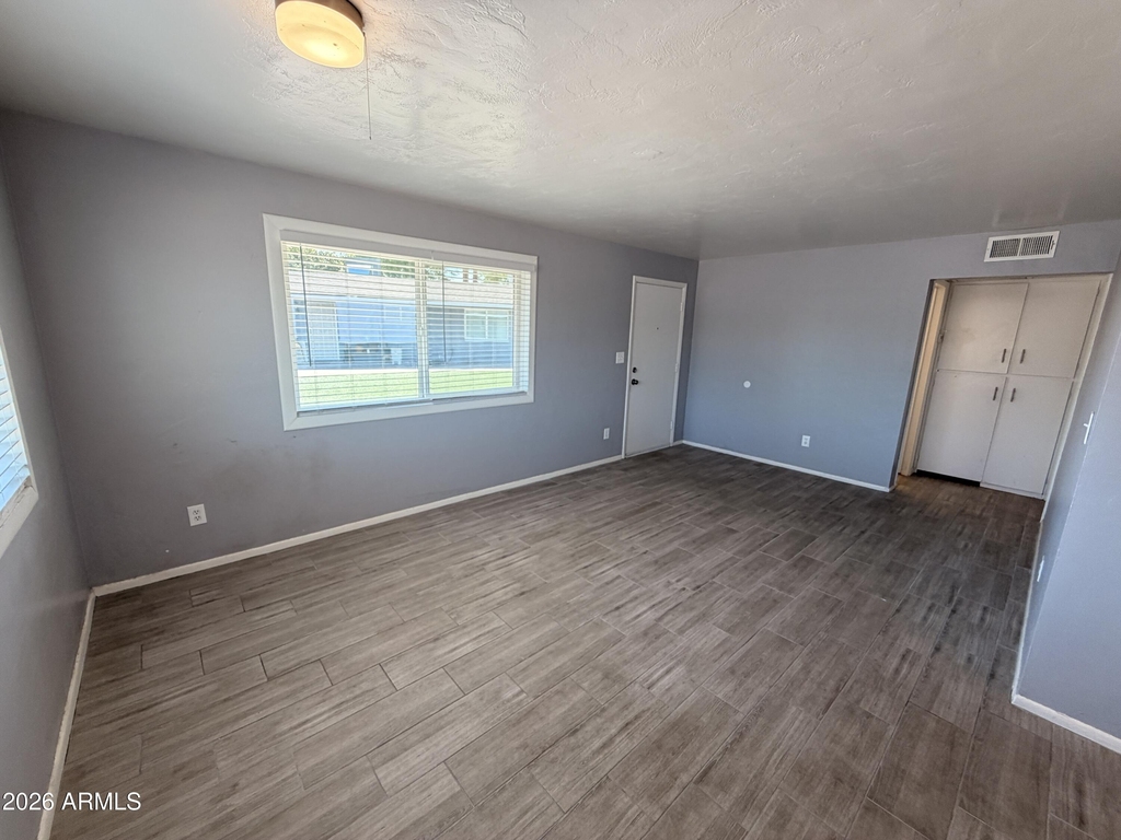 4837 E Willetta Street - Photo 2