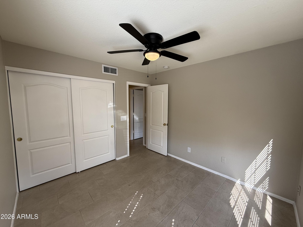 1644 E Oakland Street - Photo 40
