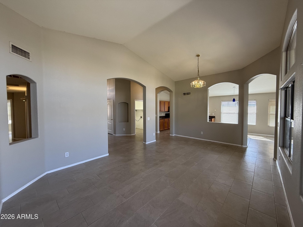 1644 E Oakland Street - Photo 8