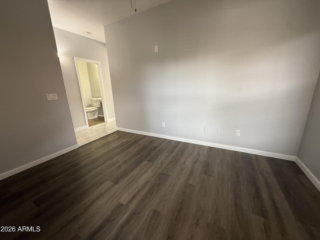 10823 N 70th Avenue - Photo 7