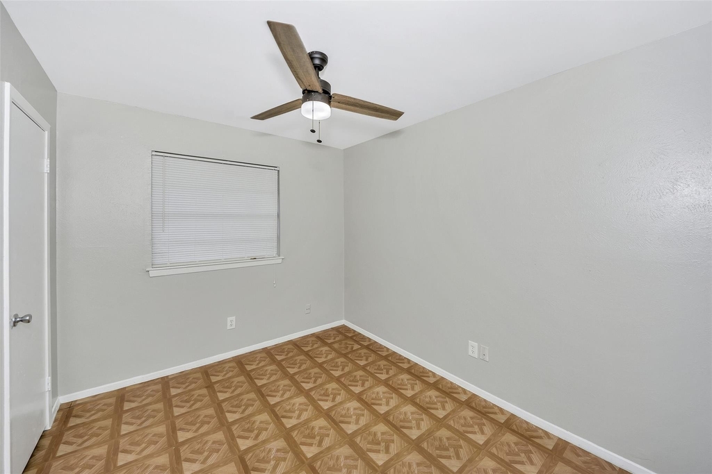 6800 Yorkston Street - Photo 22