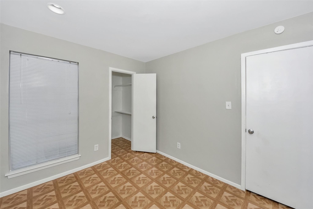 6800 Yorkston Street - Photo 19