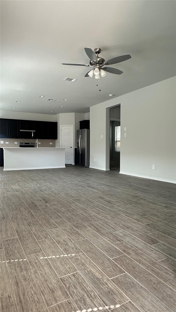 1713 Meadow Crest Drive - Photo 2