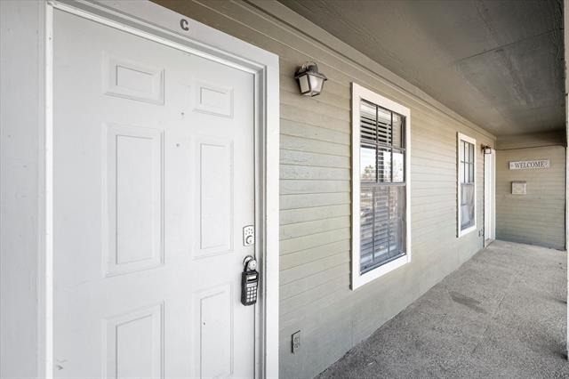 606 Kings Way Drive - Photo 2