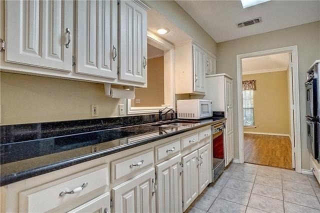 5705 Royal Club Drive - Photo 9