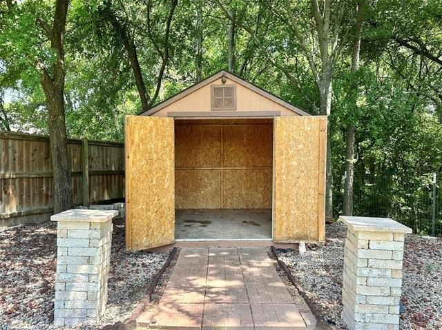 1509 Creekside Avenue - Photo 18