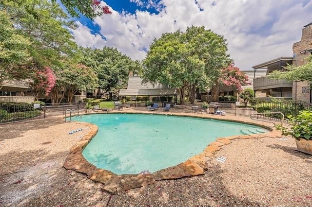7706 Meadow Road - Photo 33