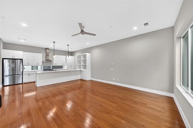 1914 California Drive - Photo 4
