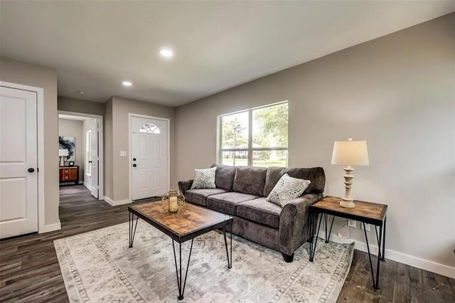 2617 Ryan Avenue - Photo 4