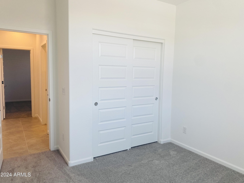 5531 S 23rd Drive - Photo 10