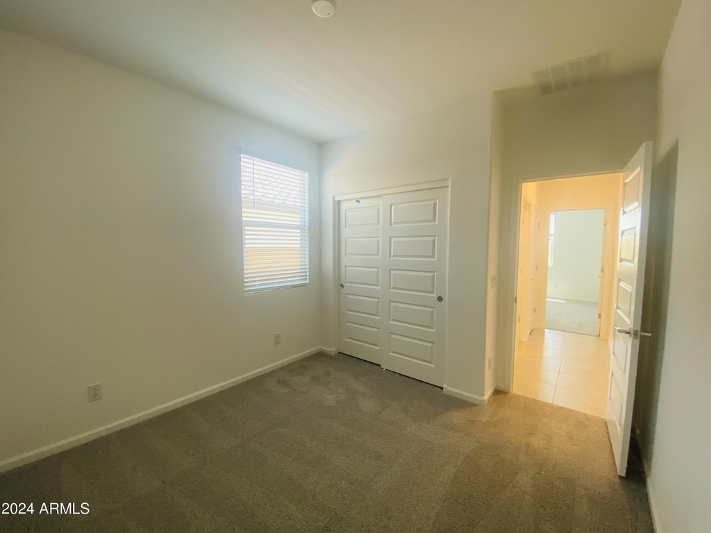 5531 S 23rd Drive - Photo 5