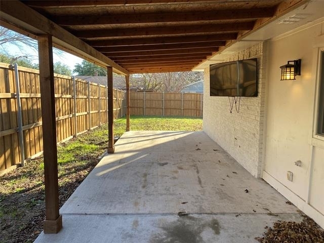 2032 Kings Road - Photo 12