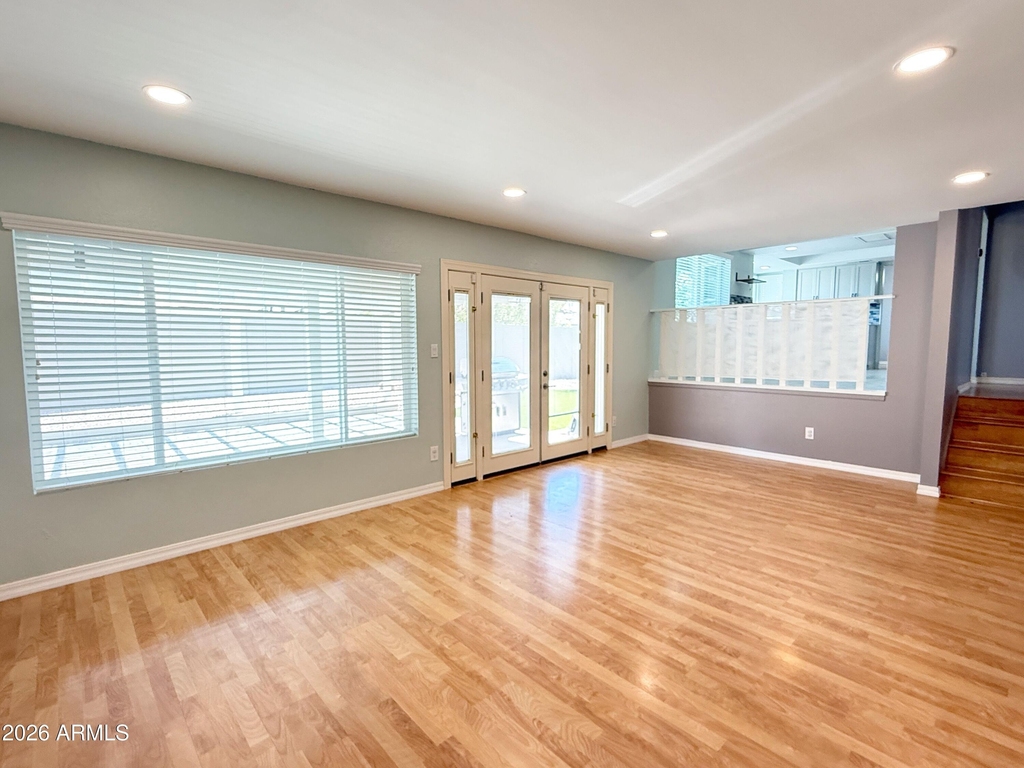 811 E Chilton Drive - Photo 17