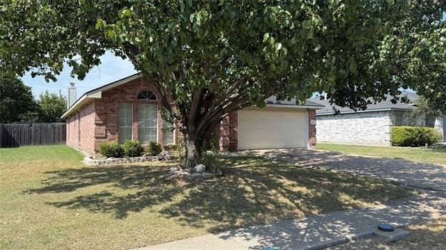 207 Lake Wichita Drive - Photo 2