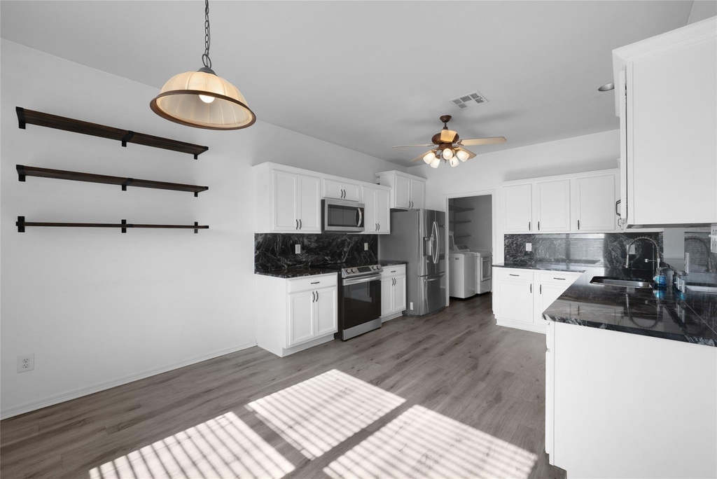 317 Sheridan Road - Photo 10