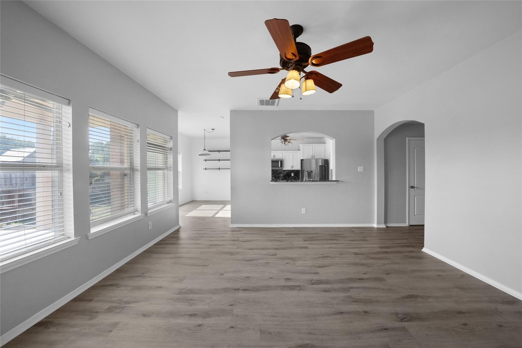 317 Sheridan Road - Photo 18