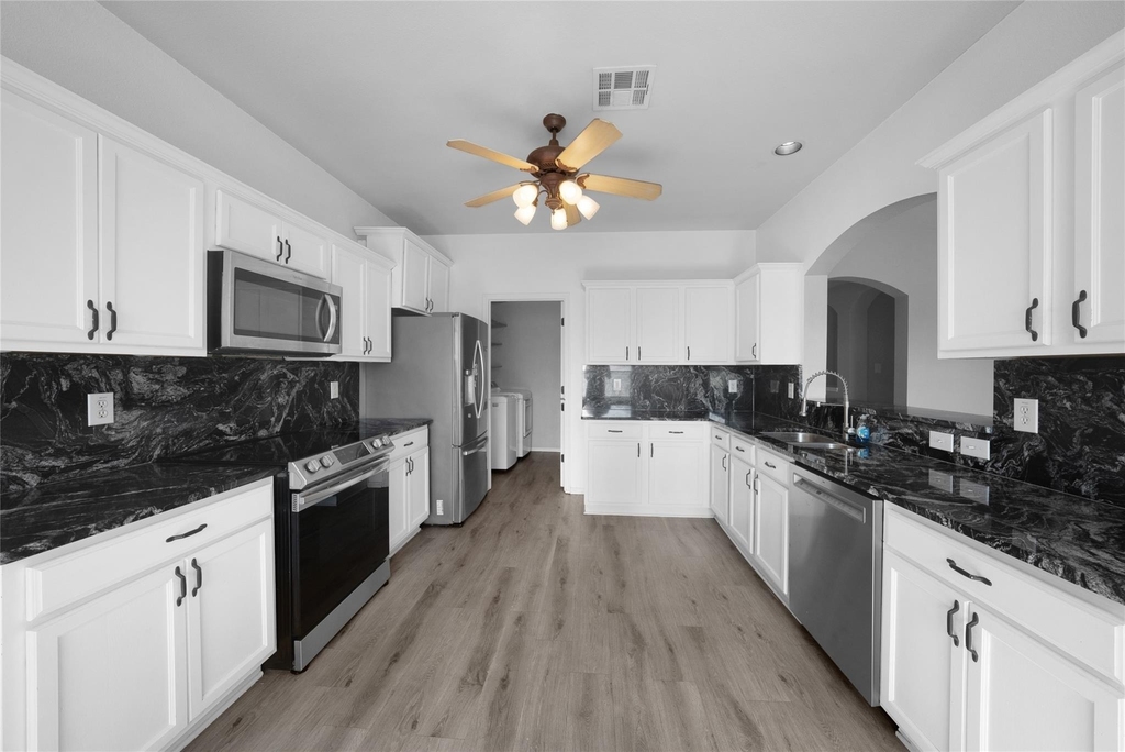 317 Sheridan Road - Photo 6