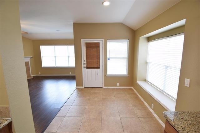 1006 Abigail Drive - Photo 6