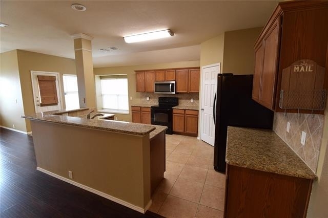 1006 Abigail Drive - Photo 2
