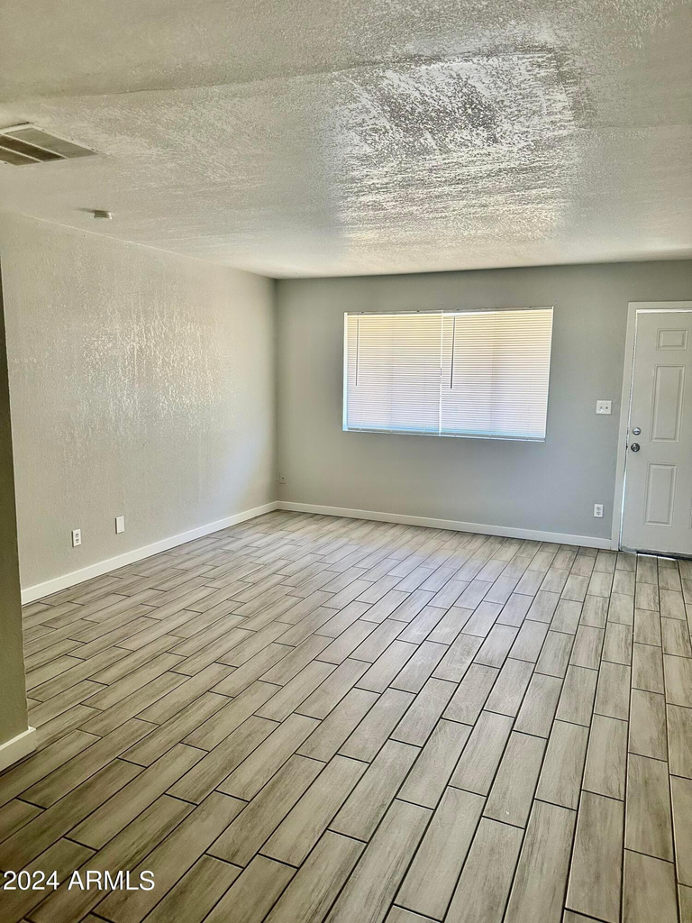 5241 N 17th Avenue - Photo 2