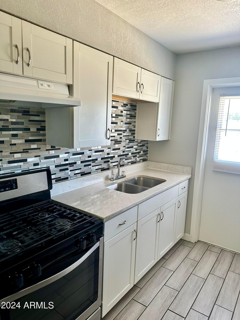 5241 N 17th Avenue - Photo 3