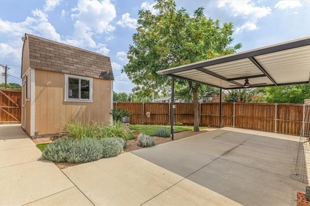 2105 Norwood Lane - Photo 33
