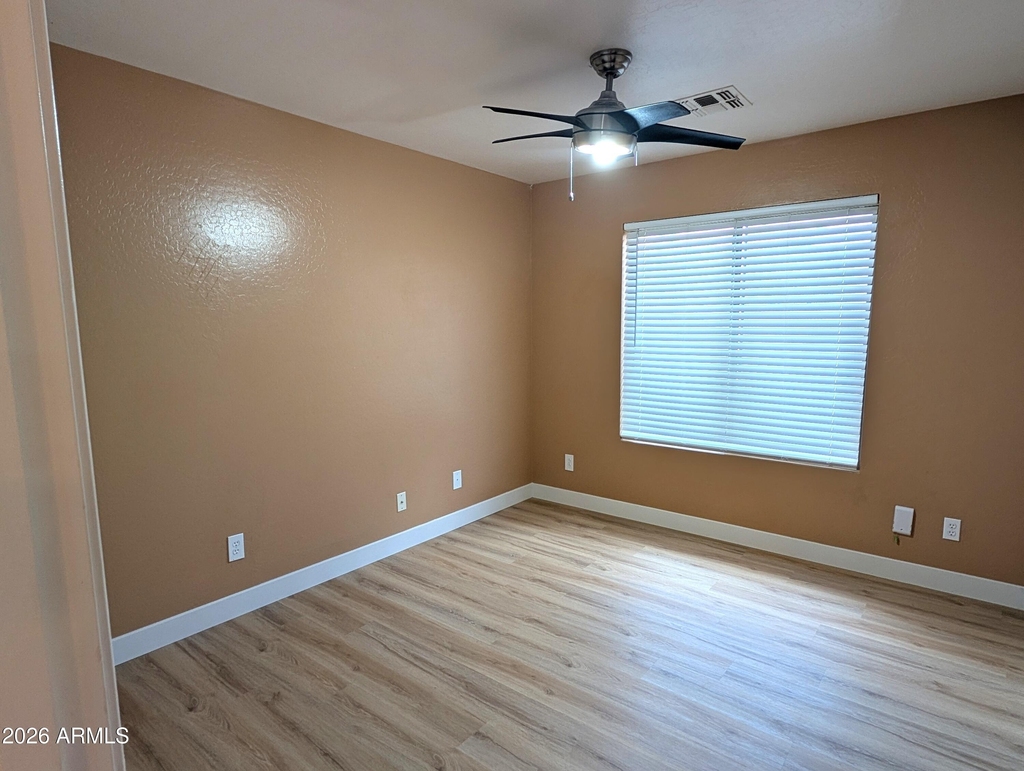 13216 W Mauna Loa Lane - Photo 10