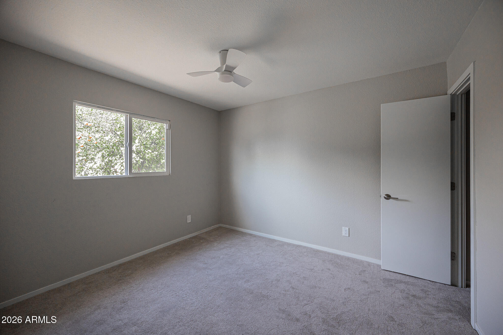 1218 E Carter Drive - Photo 11