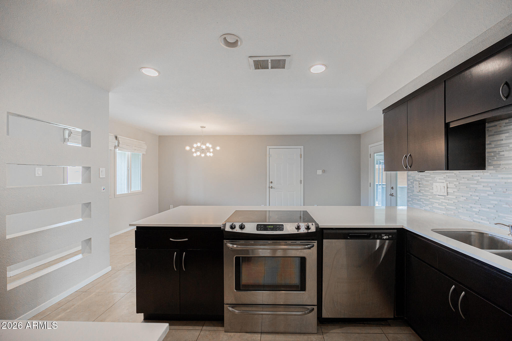1218 E Carter Drive - Photo 8